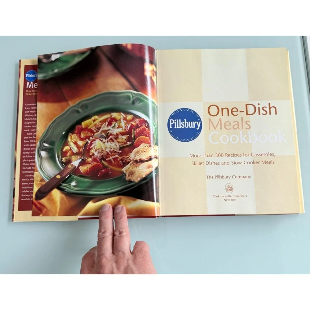 PILLSBURY One Dish Meals Cookbook: Potter: 1st Edition 1st Printing 1999 H/C D/J